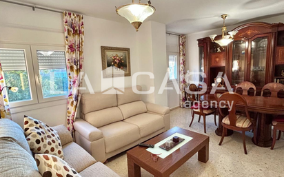 Living room of Flat for sale in  Sevilla Capital  with Storage room