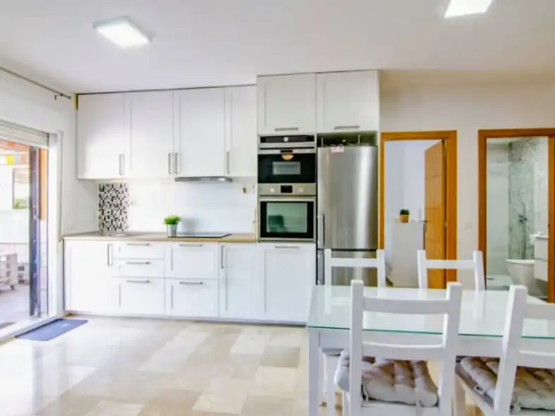 Cocina de Piso en venta en Vélez-Málaga con Aire acondicionado y Terraza