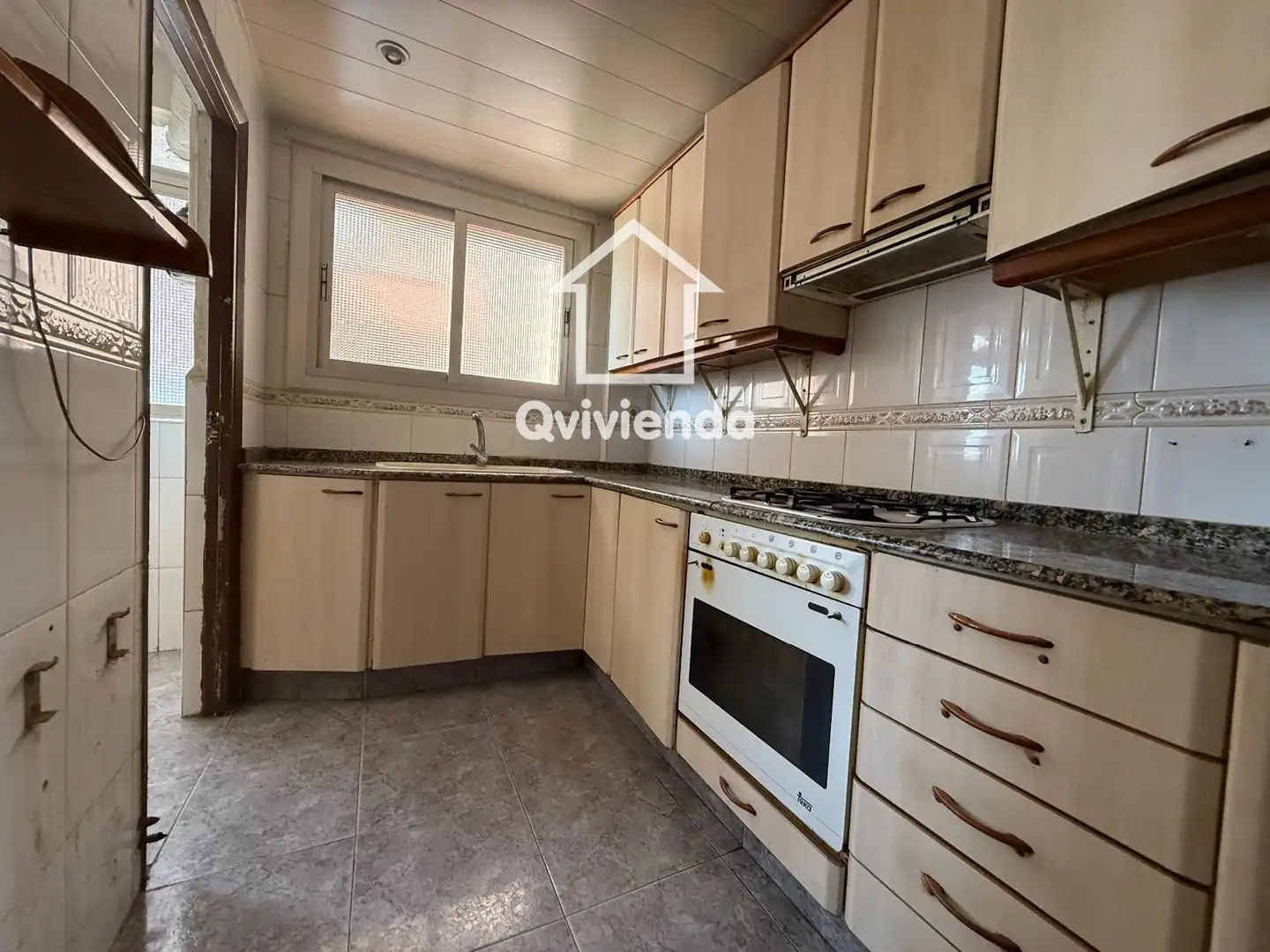Cocina de Piso en venta en Terrassa con Calefacción y Terraza