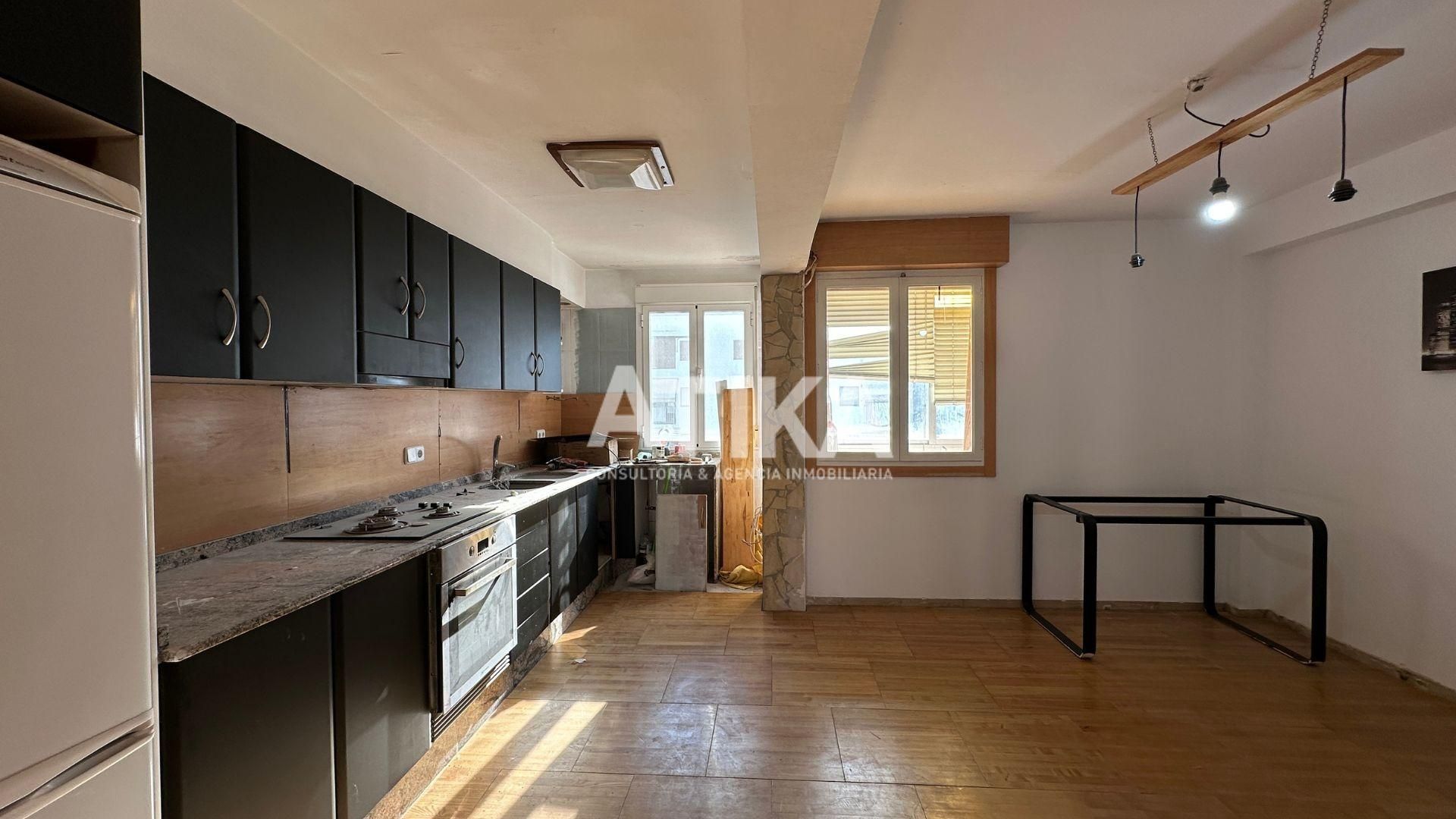 Cuina de Pis en venda en Ontinyent amb Terrassa i Balcó