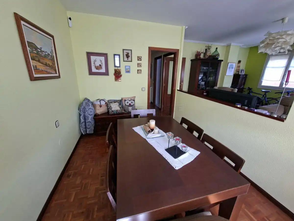 Comedor de Piso en venta en Vitoria - Gasteiz con Calefacción, Parquet y Terraza