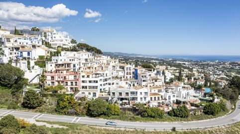 Foto 2 von Einfamilien-Reihenhaus zum Verkauf in La Quinta, Benahavís