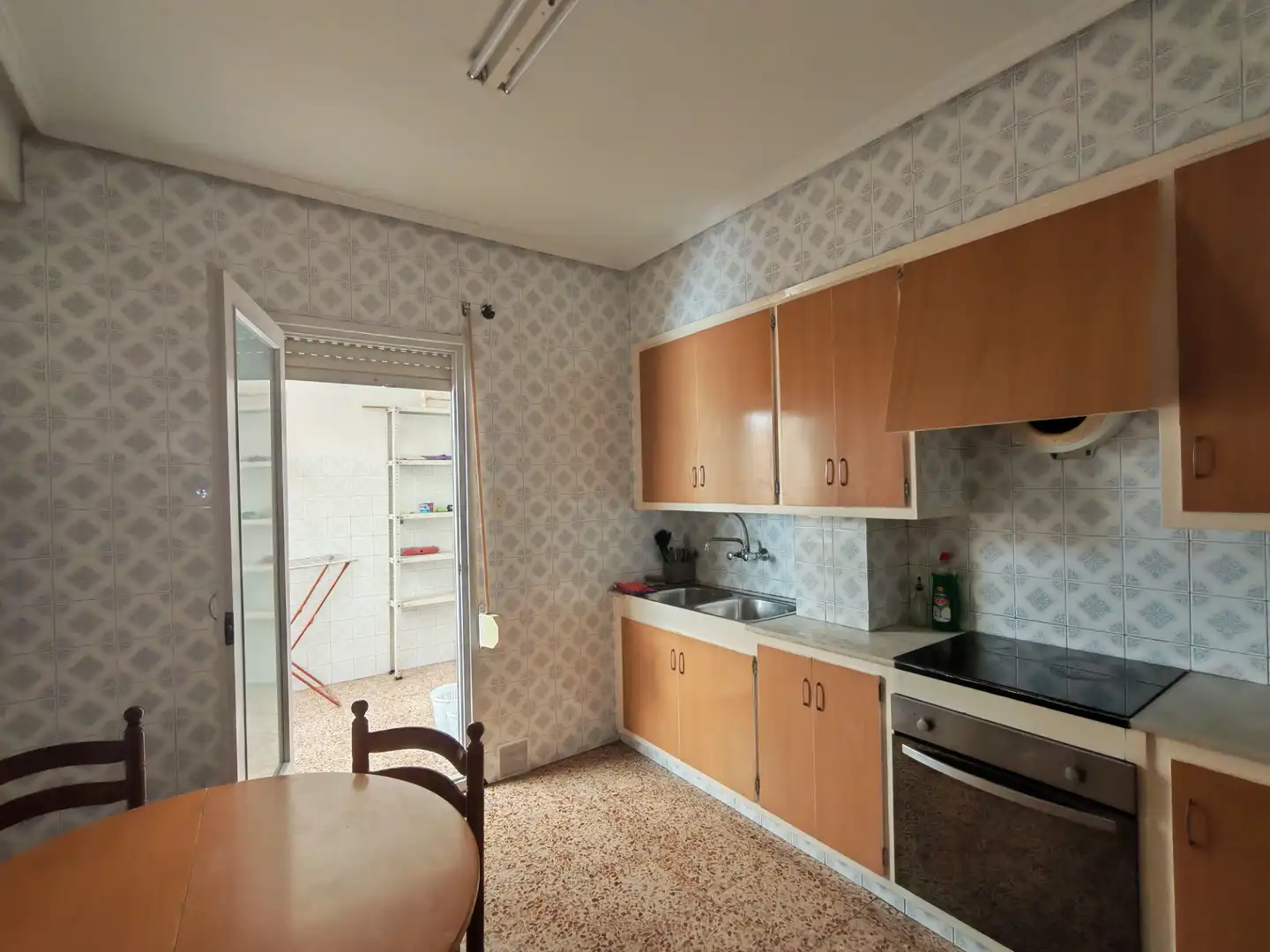 Küche von Wohnung zum Verkauf in Elche / Elx mit Balkon