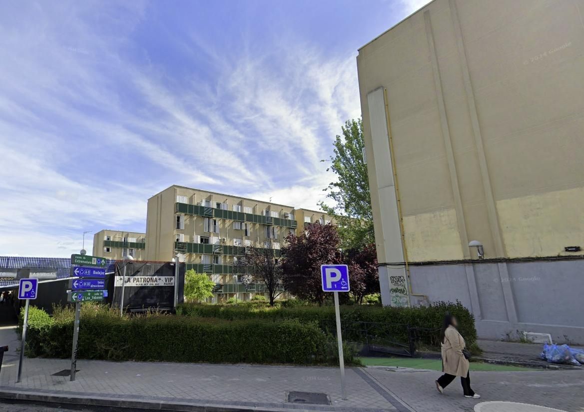 Exterior view of Flat for sale in  Madrid Capital  with Balcony