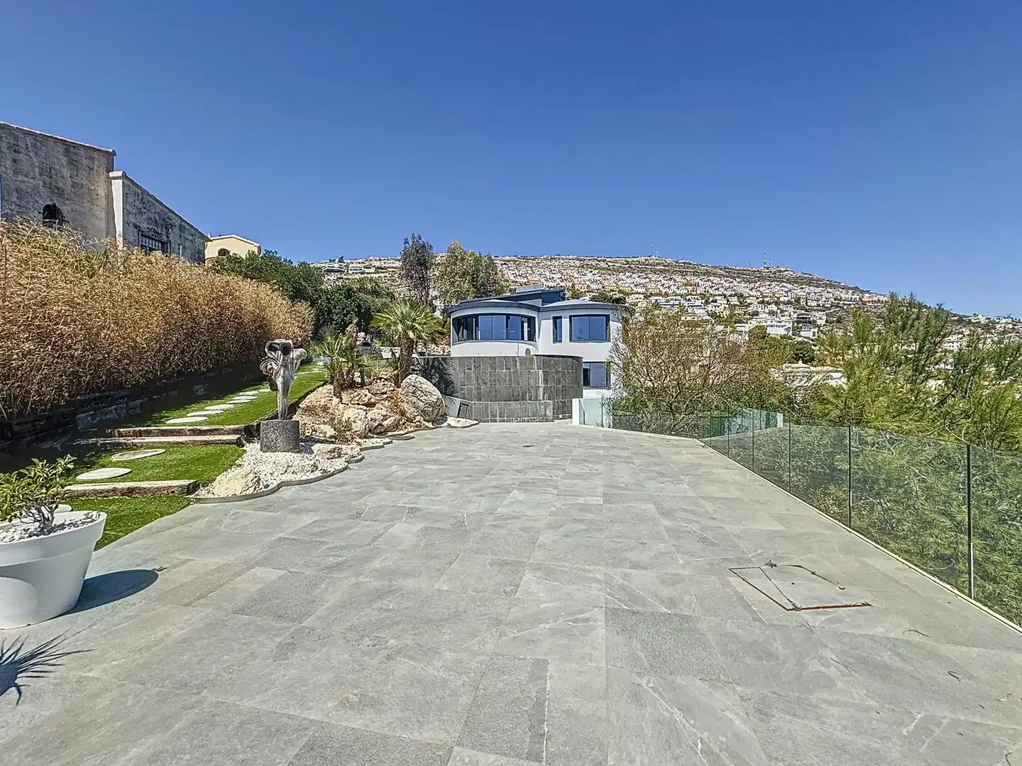 Villa con piscina in vendita a Cumbre del Sol, imagen 2