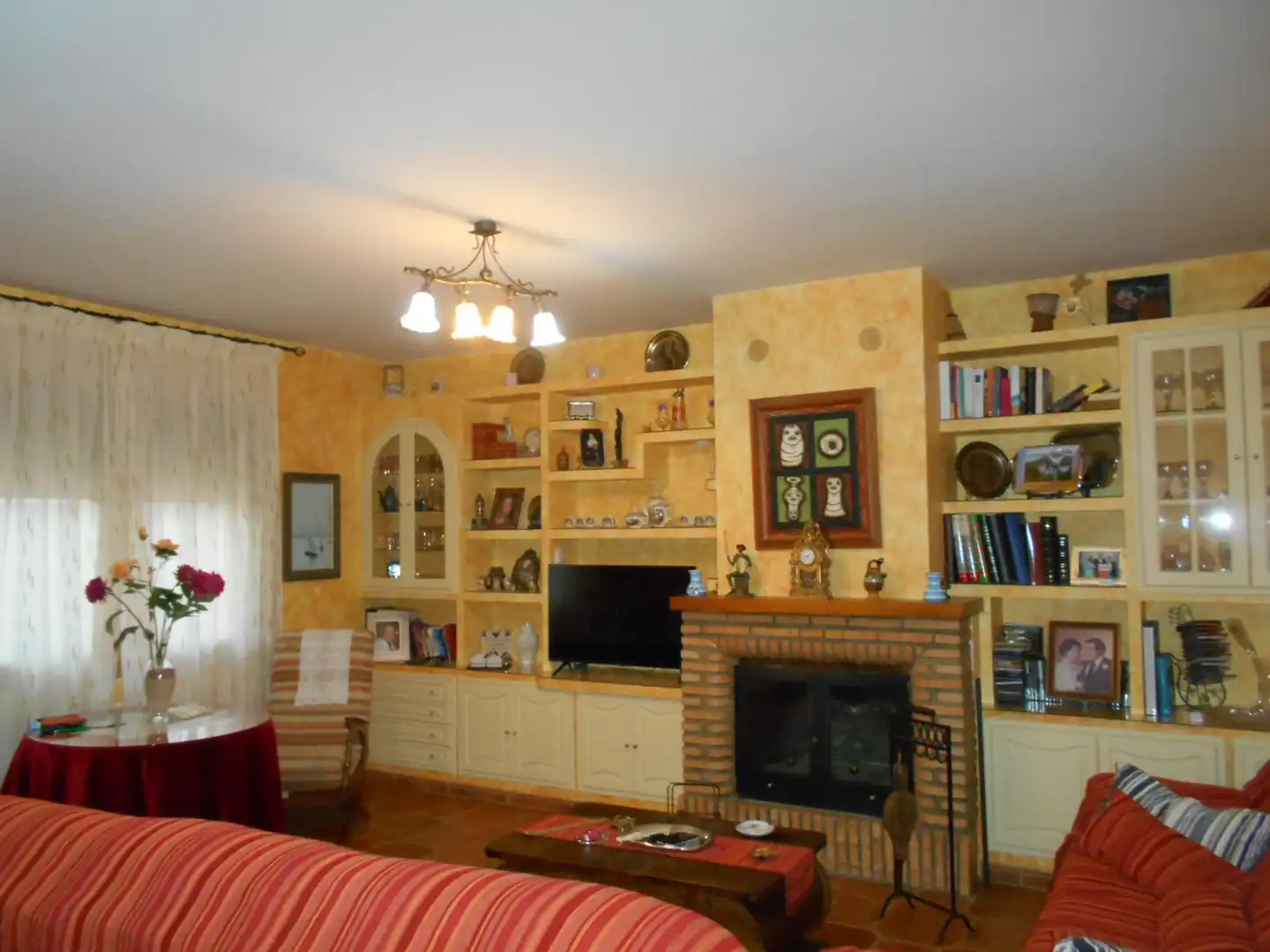 Sala de estar de Casa o chalet en venta en Pozuelo de Calatrava con Aire acondicionado, Calefacción y Jardín privado
