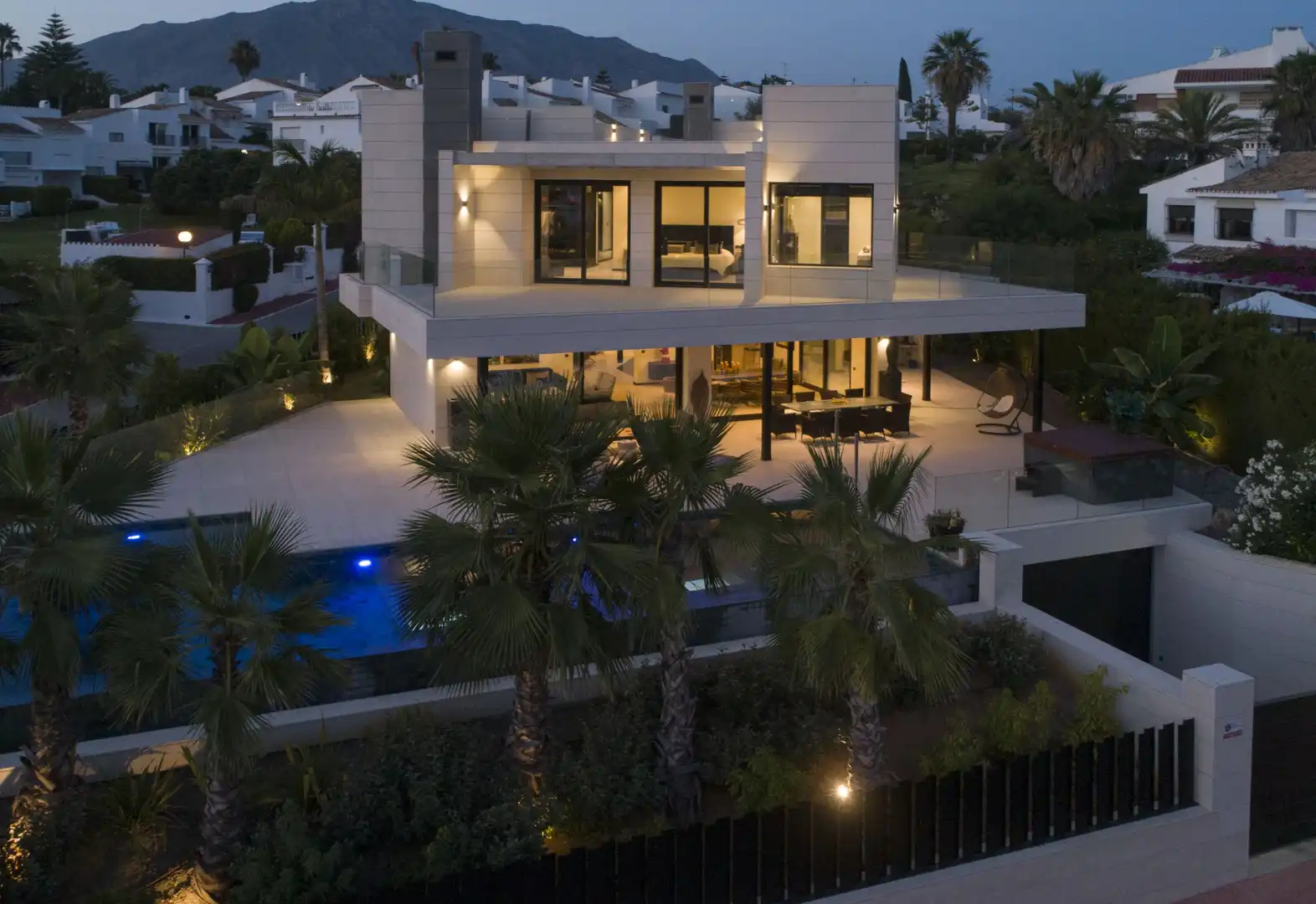 Chalet con terraza en venta en Calle Paris 23, imagen 4