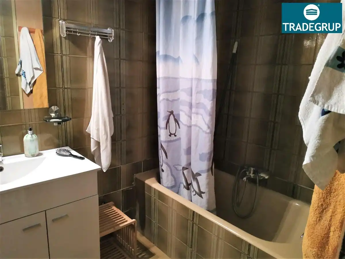 Baño de Piso en venta en Igualada con Calefacción, Terraza y Amueblado