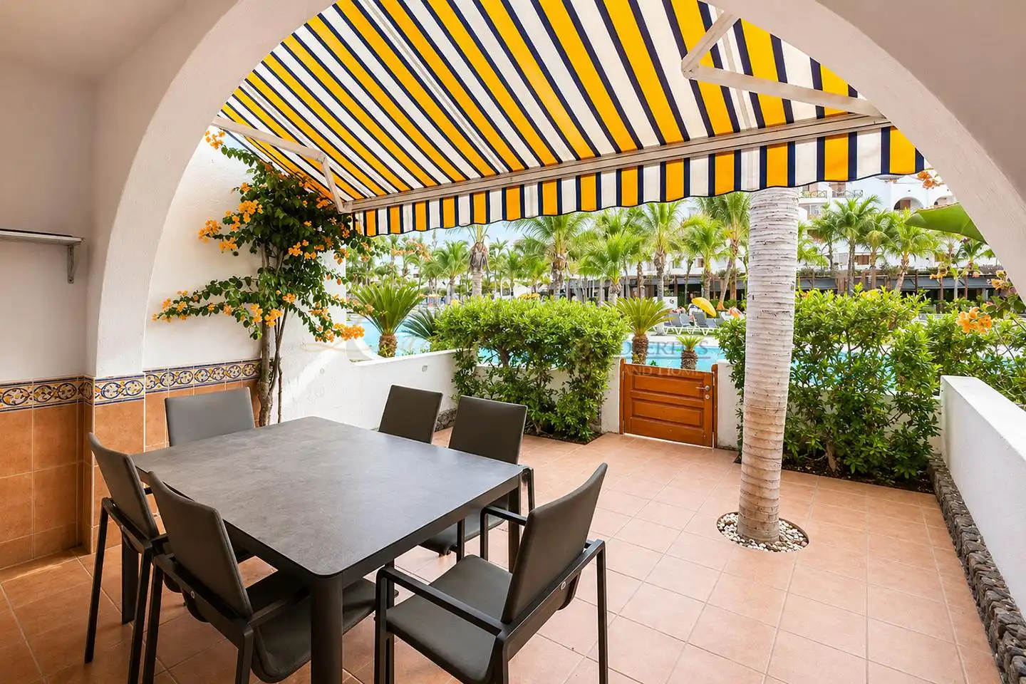 Terrasse von Haus oder Chalet zum Verkauf in Arona mit Terrasse, Möbliert und Gemeinschaftspool