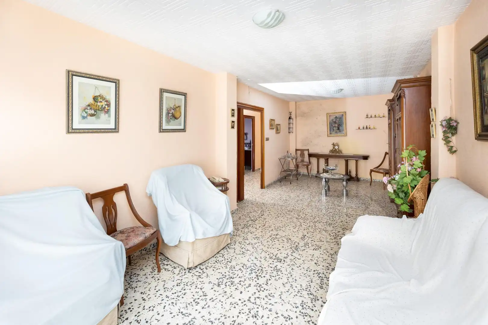 Sala d'estar de Edifici en venda en Granada