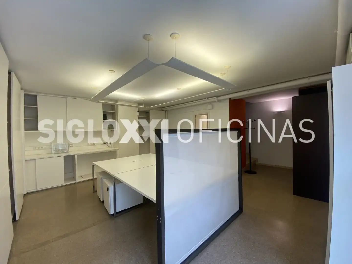 Büro zur Miete in Barcelona mit Klimaanlage, Heizung und Möbliert