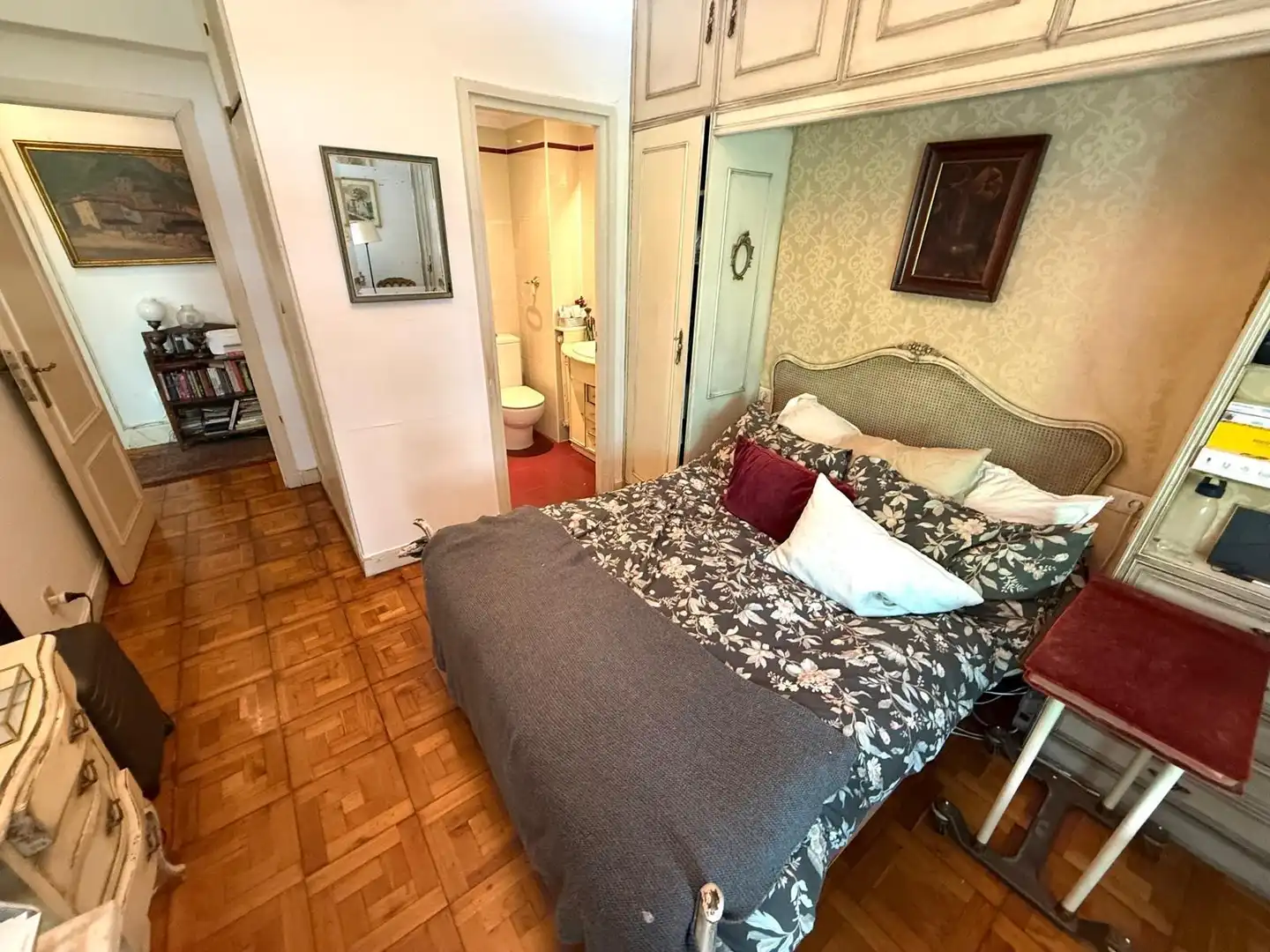 Habitación de Piso en venta en Donostia - San Sebastián  con Calefacción y Balcón