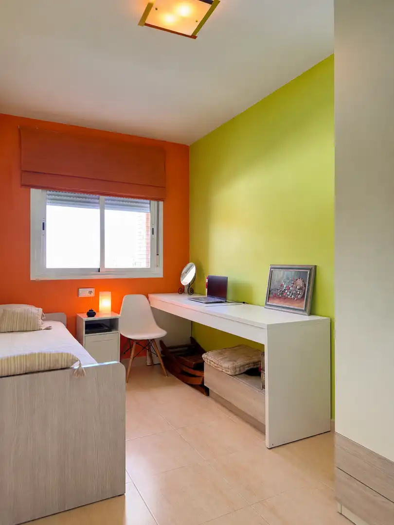 Dormitori de Apartament en venda en Roquetas de Mar amb Aire condicionat, Terrassa i Moblat
