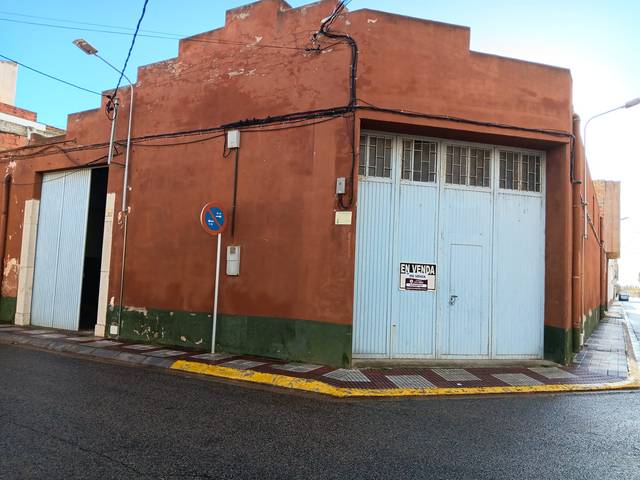 Garaje en Venta en L'Aldea