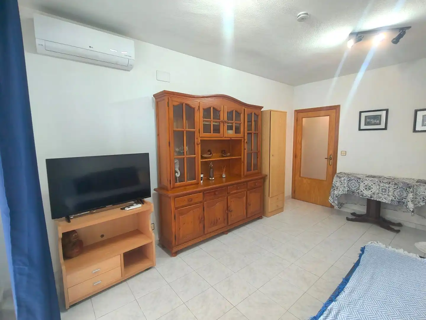 Sala d'estar de Apartament de lloguer en Santa Pola amb Aire condicionat, Calefacció i Terrassa