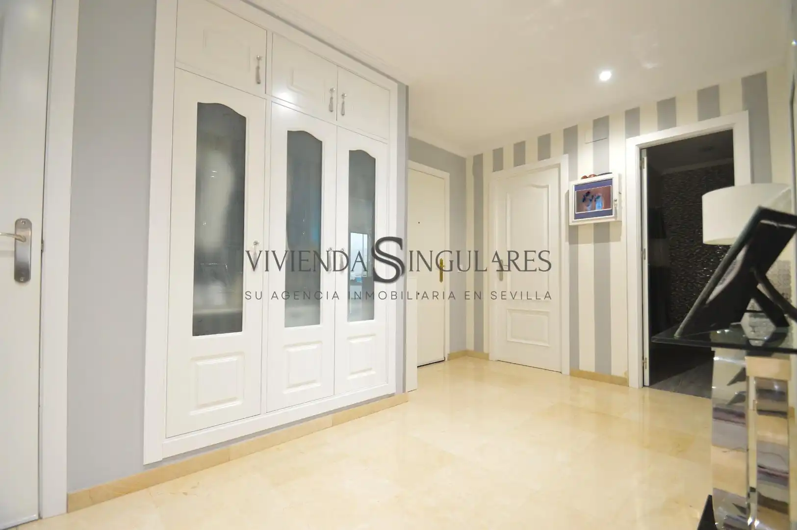 Habitación de Casa adosada en venta en Sevilla con Aire acondicionado, Terraza y Trastero