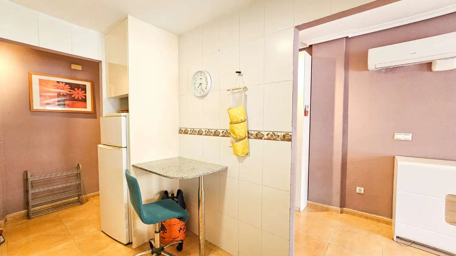 Cocina de Apartamento en venta en Torrevieja con Aire acondicionado, Calefacción y Terraza