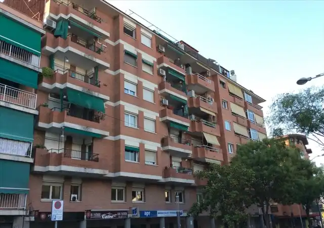 Local comercial en venta en Parets del Vallès, imagen 2