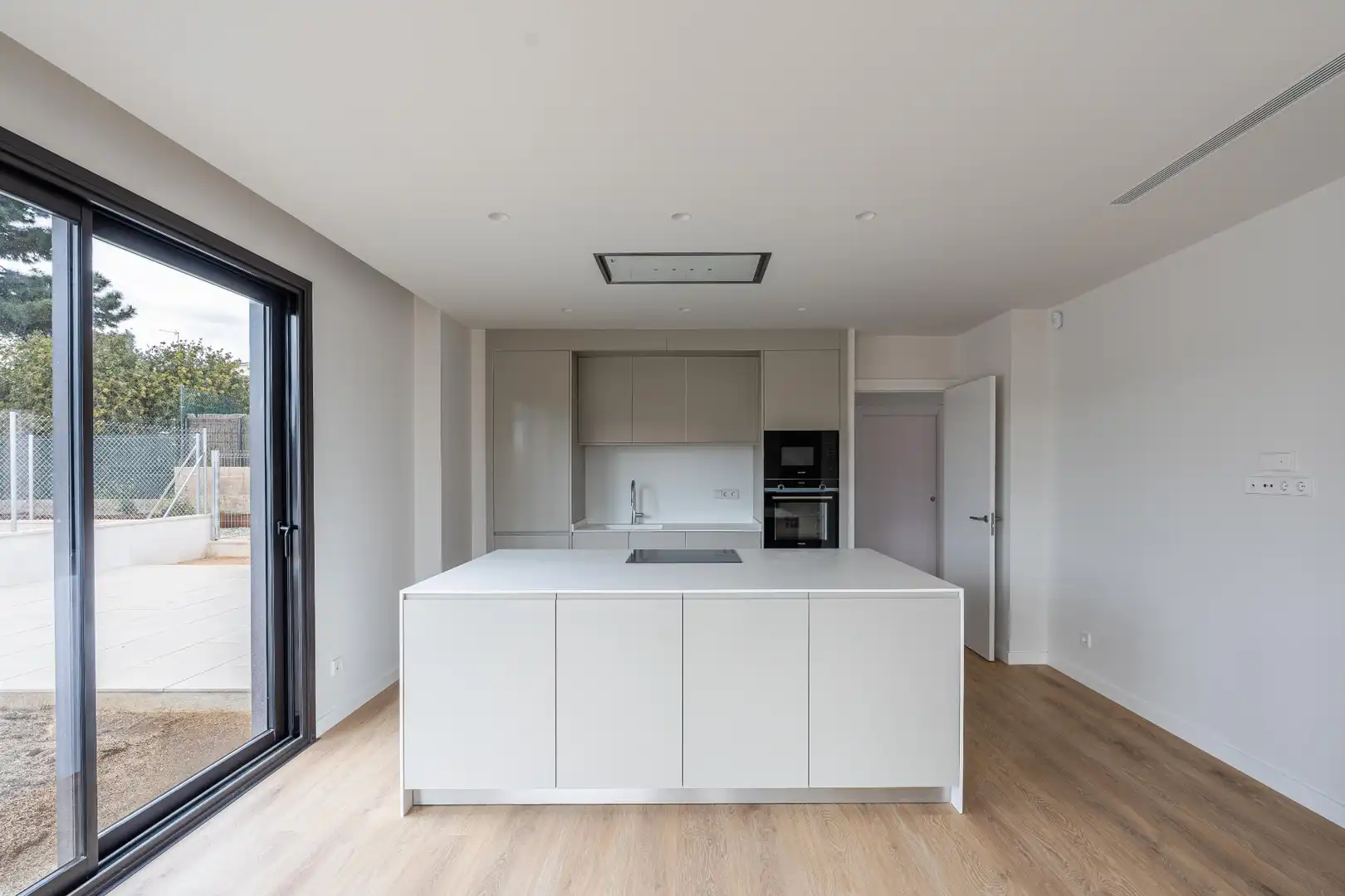 Küche von Haus oder Chalet zum Verkauf in Palamós mit Klimaanlage, Heizung und Privatgarten