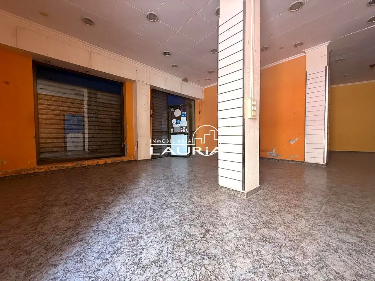 Local comercial de lloguer a Manuel Simó, imagen 4