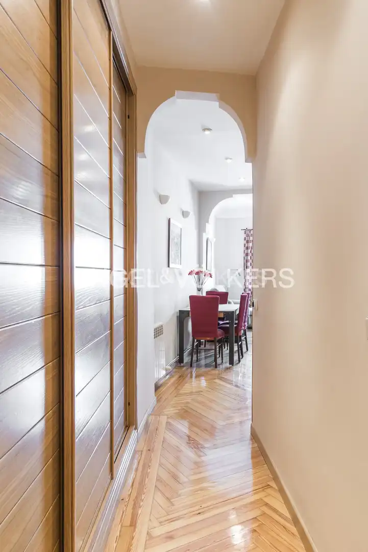 Flat for rent in Madrid  with Air Conditioner, Heating and Furnished