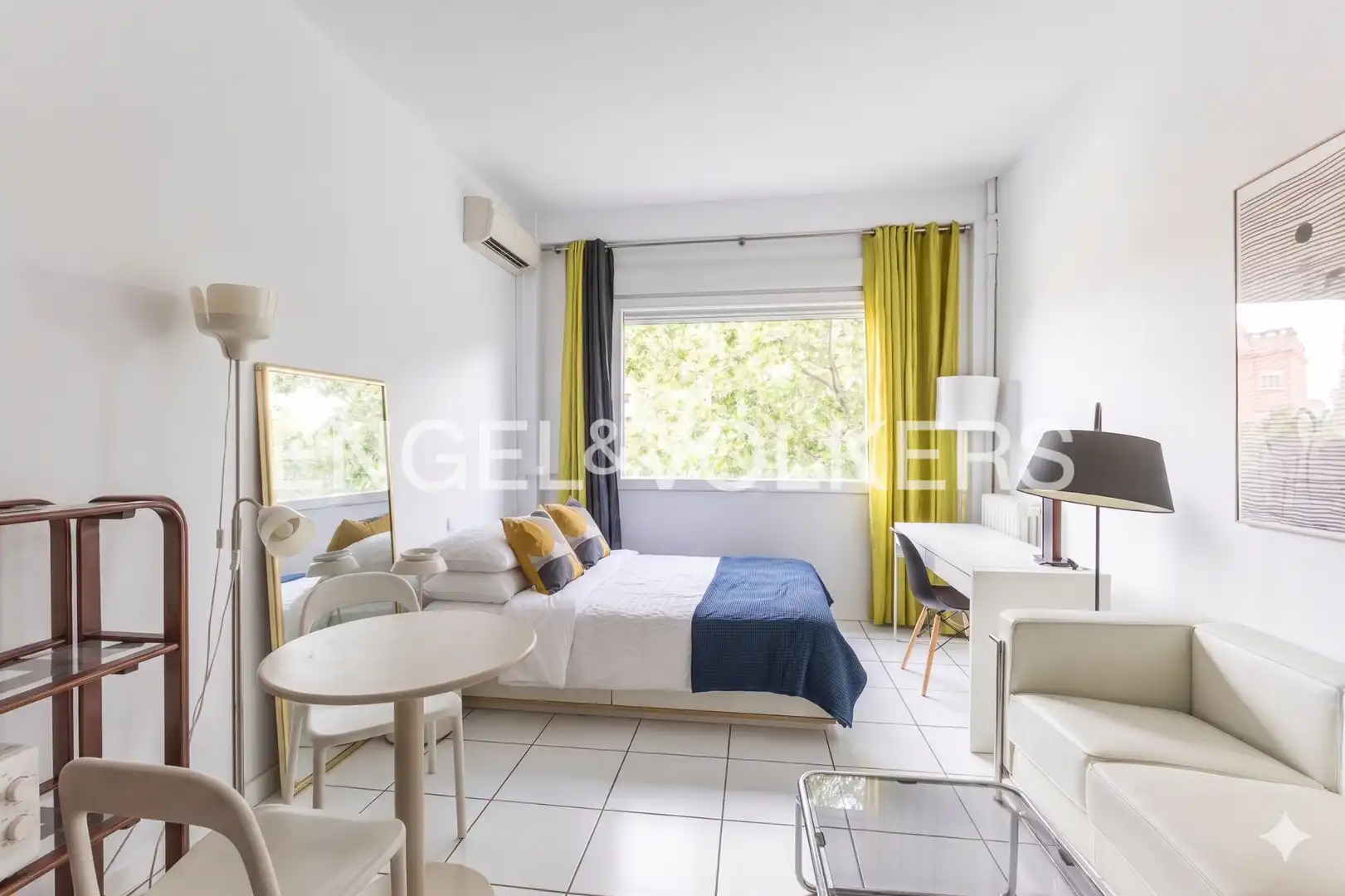 Schlafzimmer von Wohnung zur Miete in  Madrid Capital mit Klimaanlage, Heizung und Möbliert