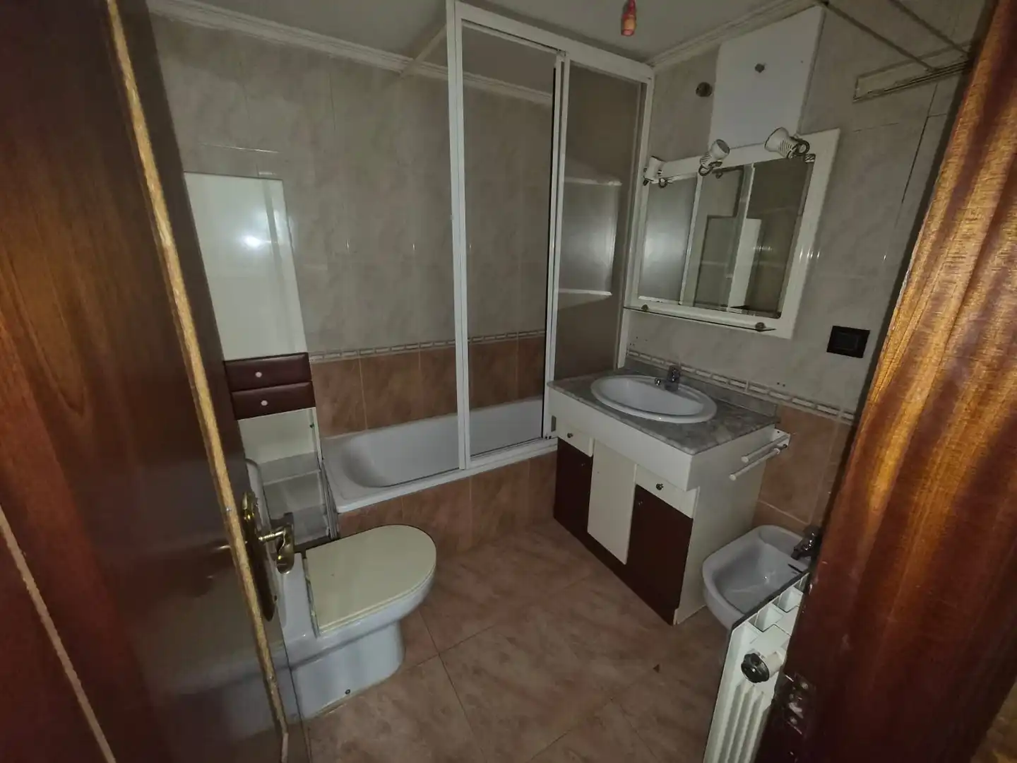Badezimmer von Wohnung zum Verkauf in Burgos