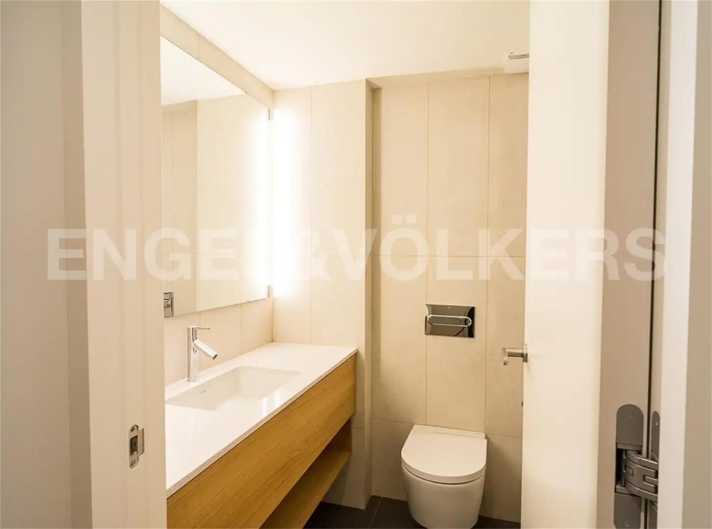 Planta baja en venta en Dreta de l'Eixample
