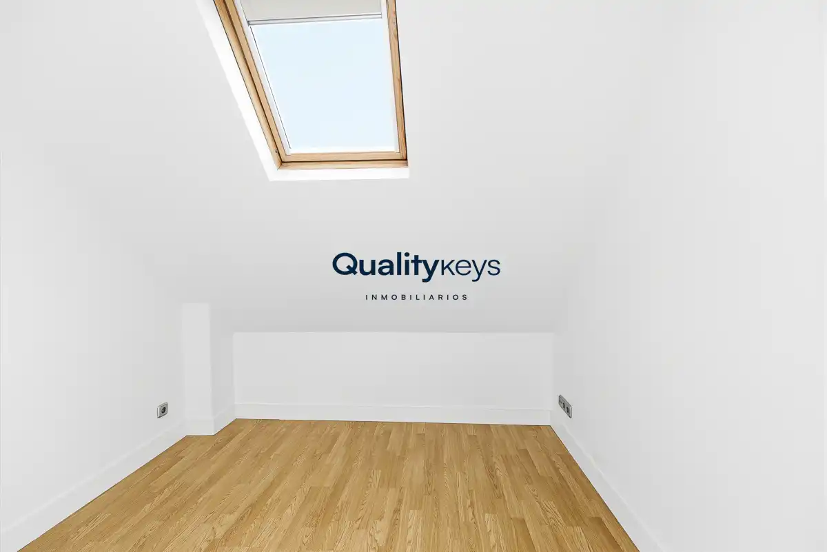 Habitación de Casa o chalet en venta en Madrid con Aire acondicionado, Calefacción y Jardín privado