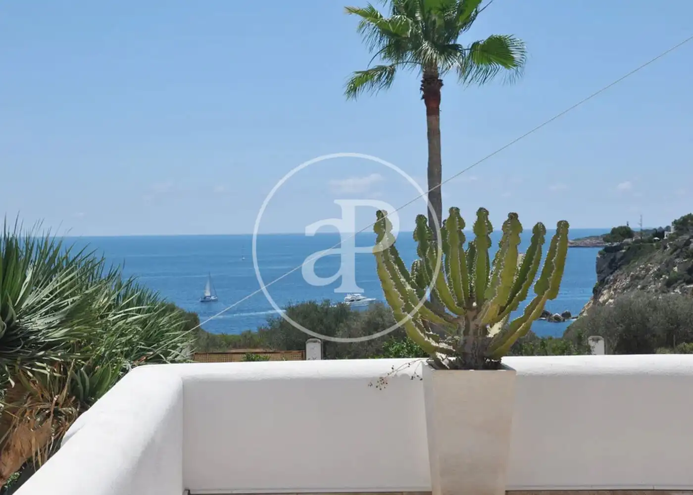 Vista exterior de Casa o xalet en venda en Calvià amb Aire condicionat, Calefacció i Jardí privat