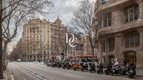 Vista exterior de Pis en venda en  Barcelona Capital amb Calefacció i Balcó