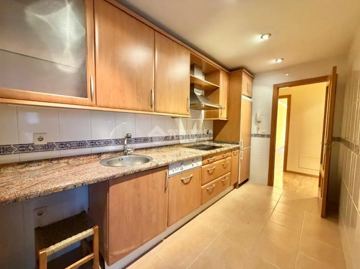 Cocina de Piso en venta en Palencia con Calefacción, Parquet y Terraza
