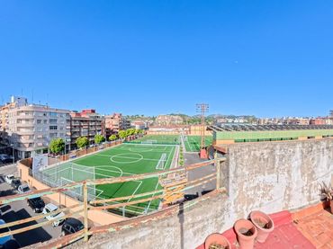 Appartamento con balcone in vendita a PARE CASTELLS 33