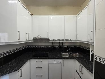 Appartamento con ascensore in vendita a Centro