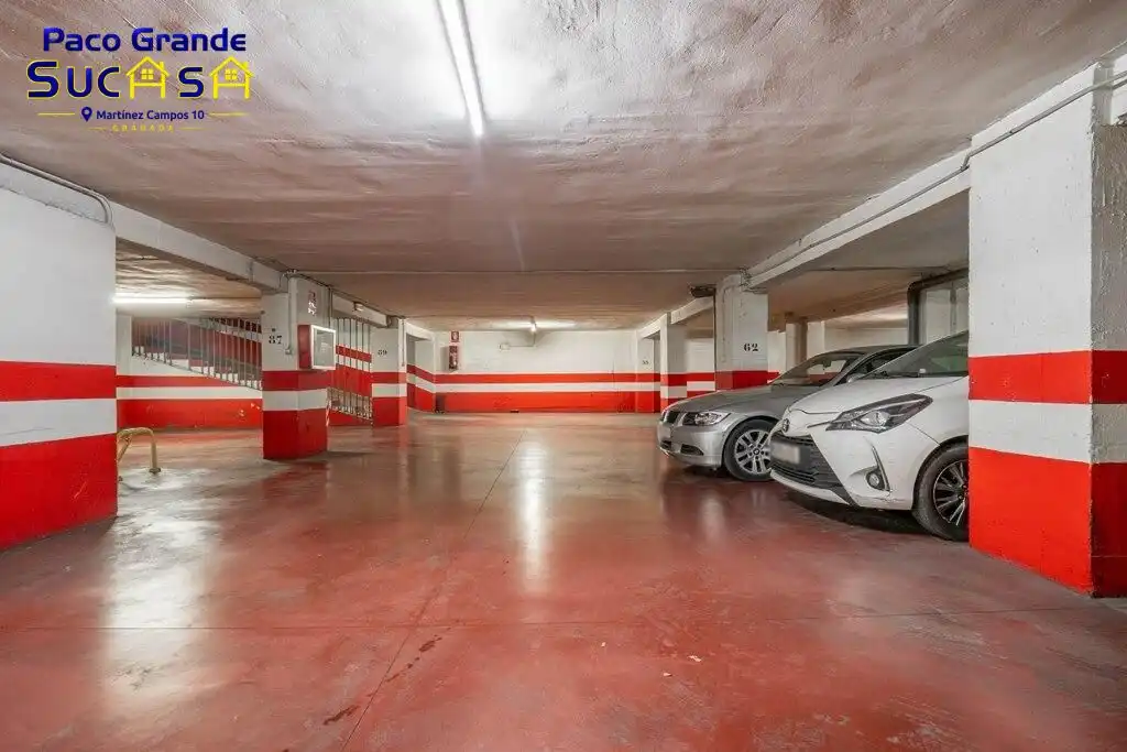 Aparcament de Garatge en venda en Granada