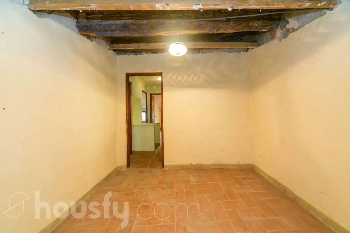 Houses for sale in Sant Martí de Tous  with Terrace and Balcony