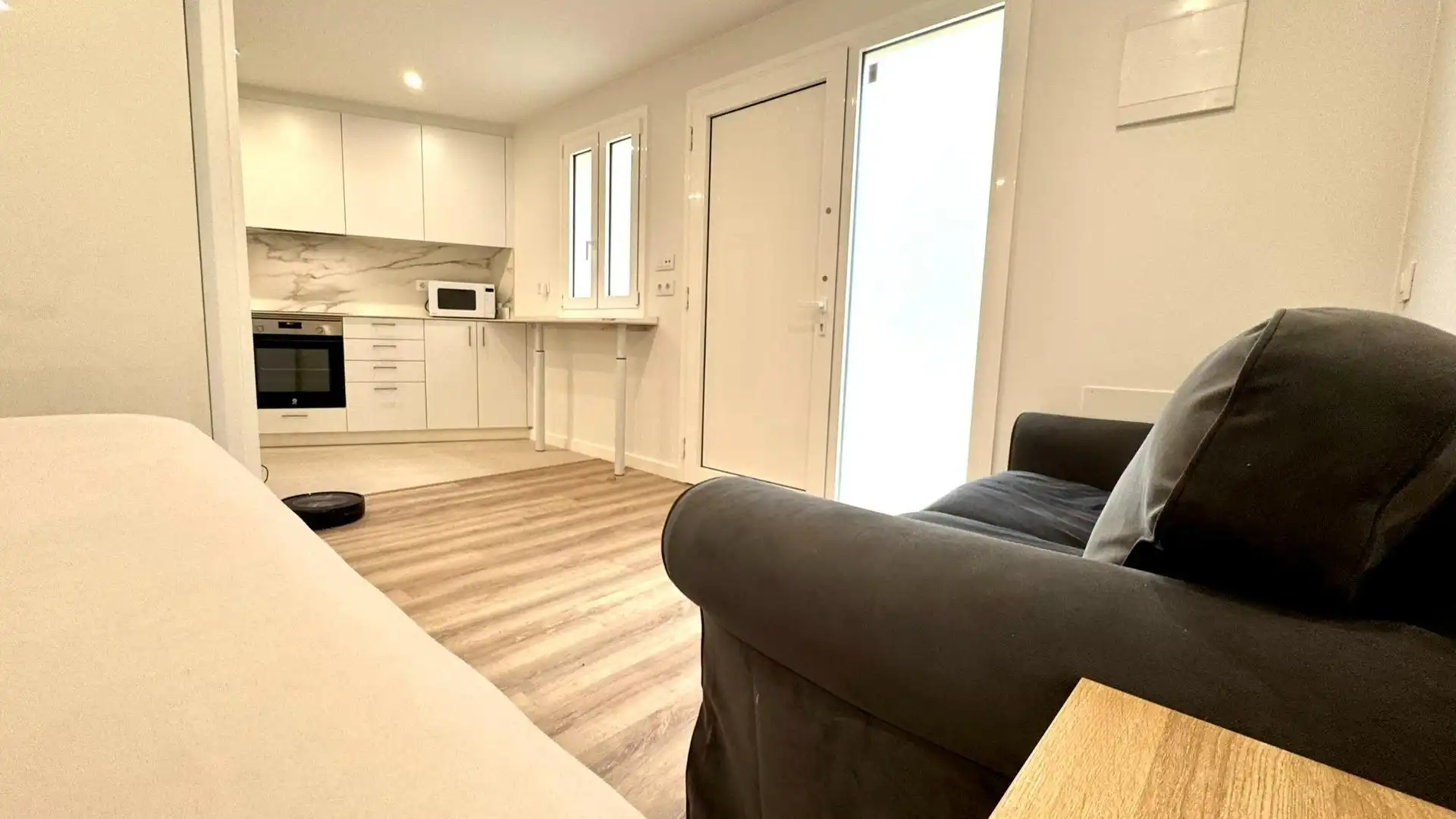 Wohnzimmer von Wohnung zum Verkauf in Barcelona mit Klimaanlage, Heizung und Parkett