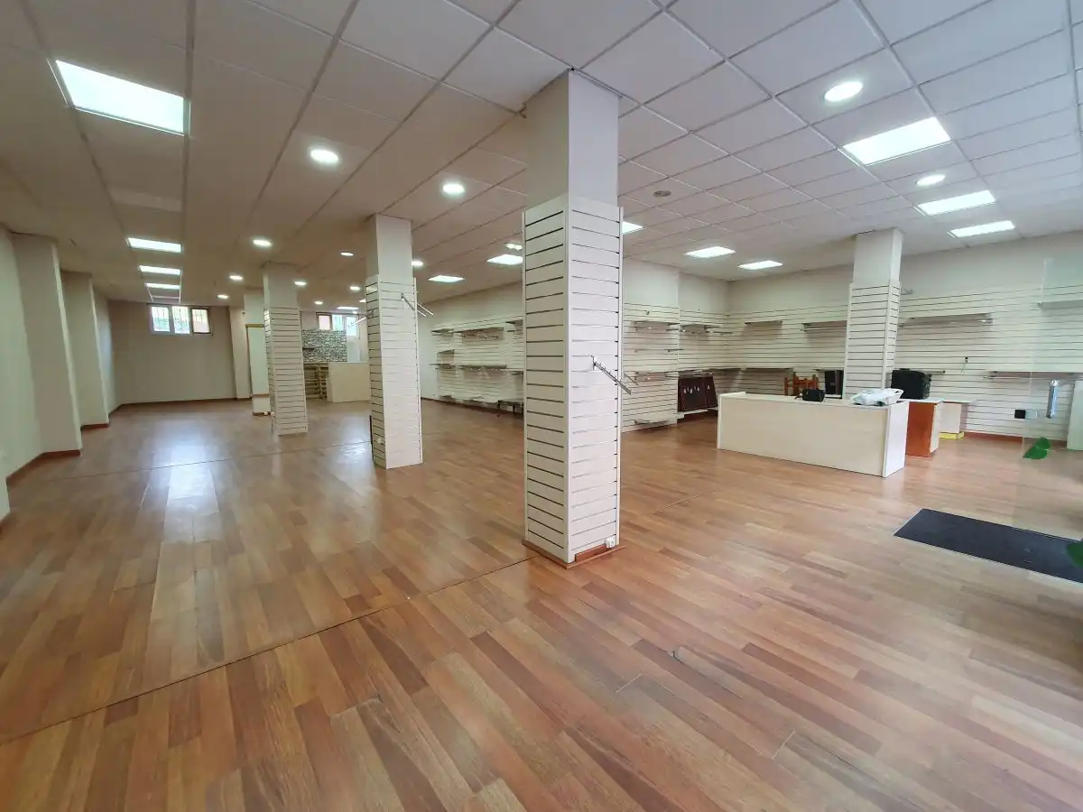 Locale commerciale in affitto a Grado, imagen 6