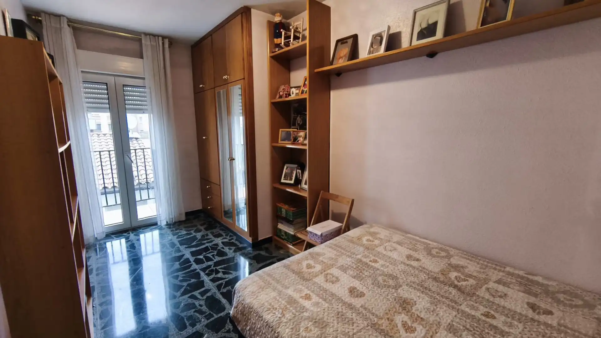 Habitación de Casa adosada en venta en Cerdanyola del Vallès con Calefacción, Terraza y Balcón