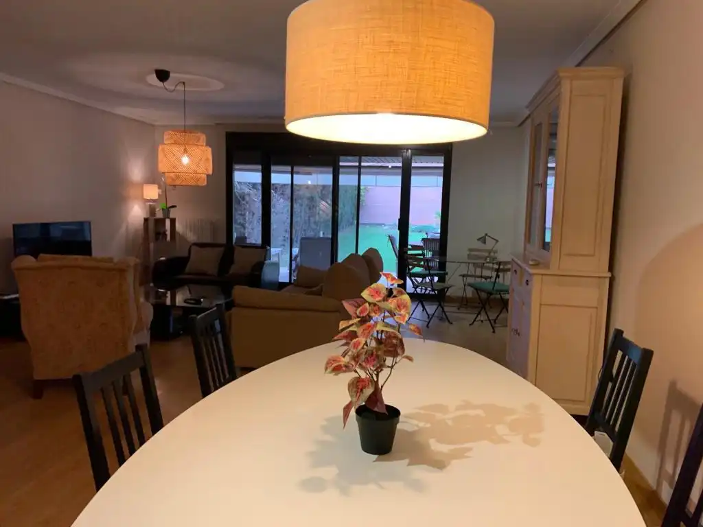 Comedor de Casa o chalet de alquiler en Villanueva de Gállego con Aire acondicionado, Calefacción y Jardín privado