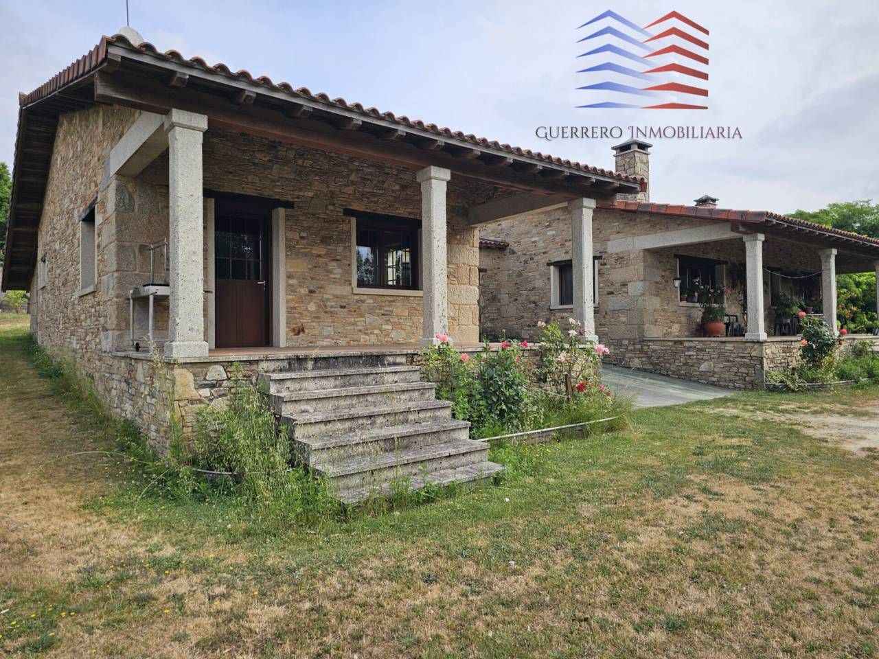 Vista exterior de Casa o xalet en venda en Nogueira de Ramuín amb Calefacció, Jardí privat i Terrassa