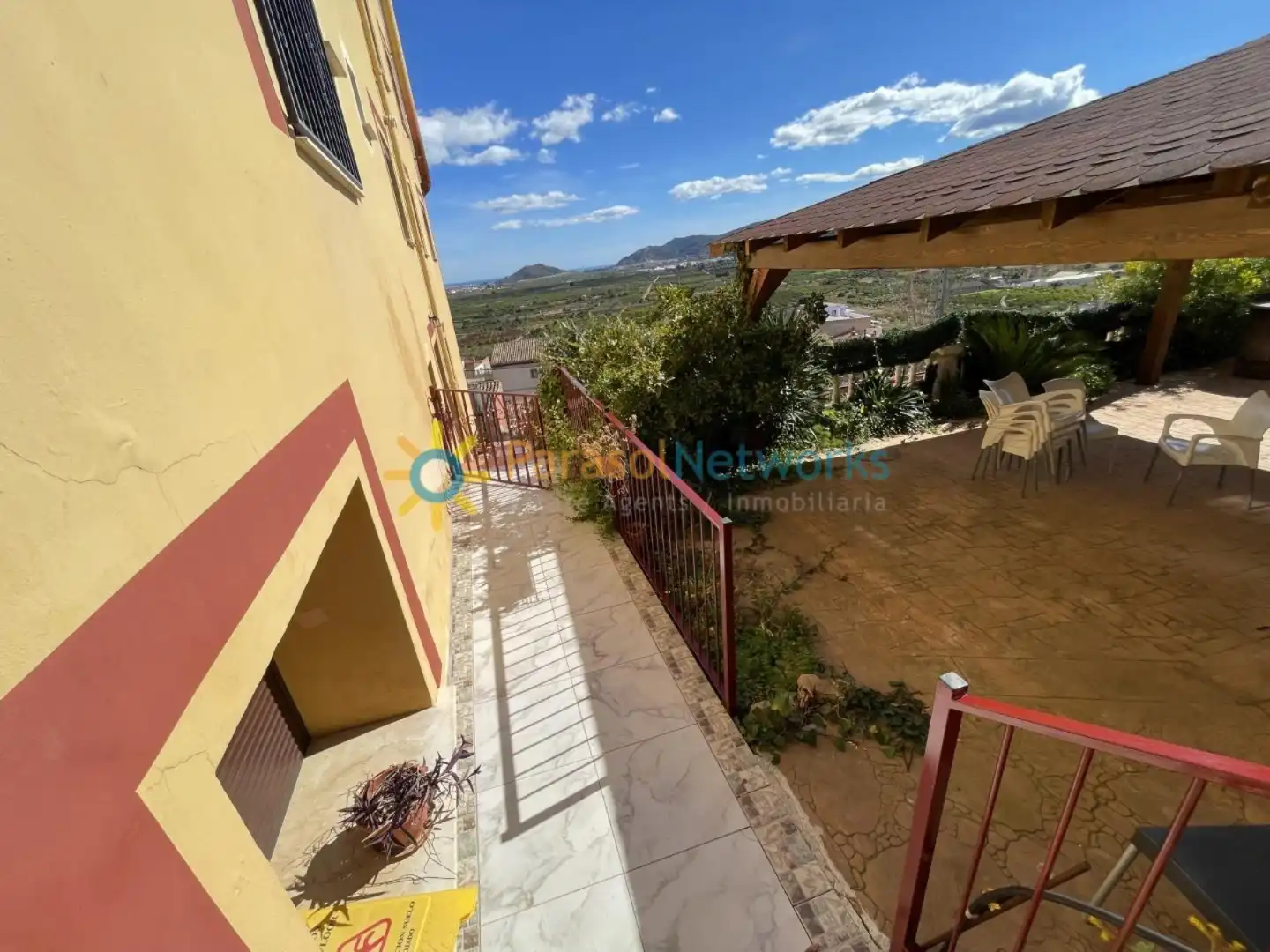 Terrace of Buildings for sale in Ador  with Community pool