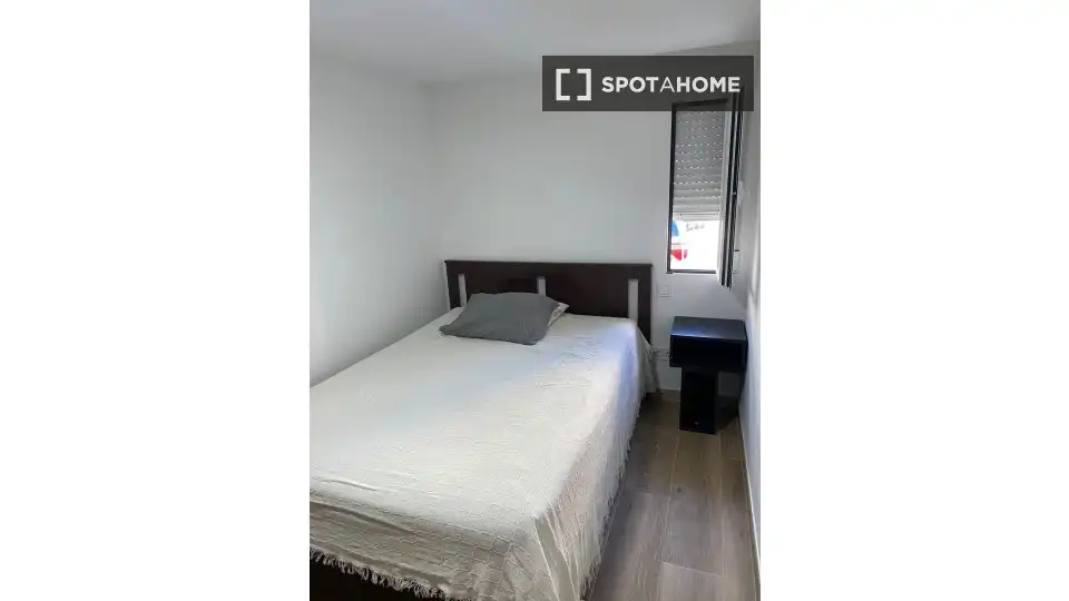 Habitación de Piso para compartir en Madrid con Aire acondicionado, Terraza y Amueblado