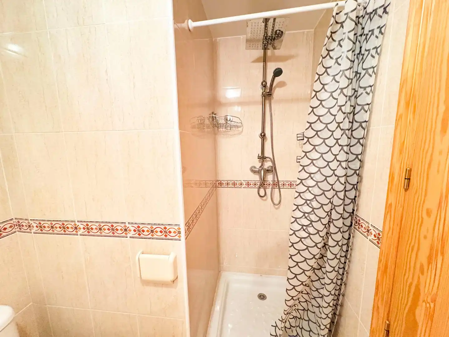 Baño de Piso en venta en Almoradí con Aire acondicionado, Terraza y Amueblado