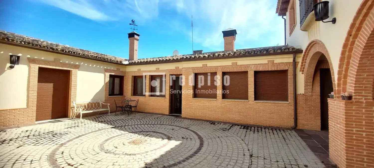 Exterior view of Houses for sale in Malpica de Tajo  with Air Conditioner, Heating and Storage room