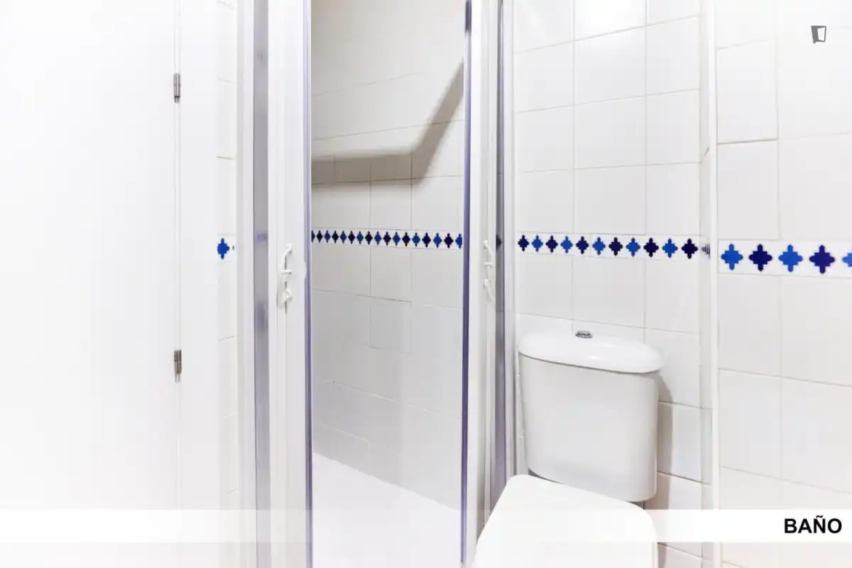 Bany de Apartament per a compartir en Alcalá de Guadaira amb Aire condicionat, Calefacció i Moblat