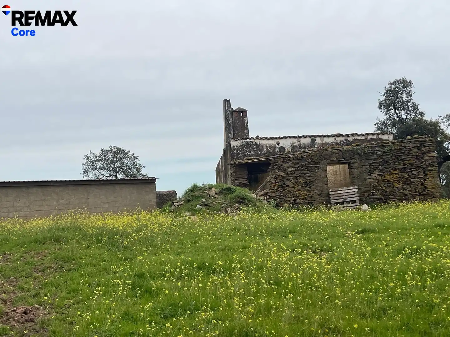 Außenansicht von Grundstücke zum Verkauf in Alconchel