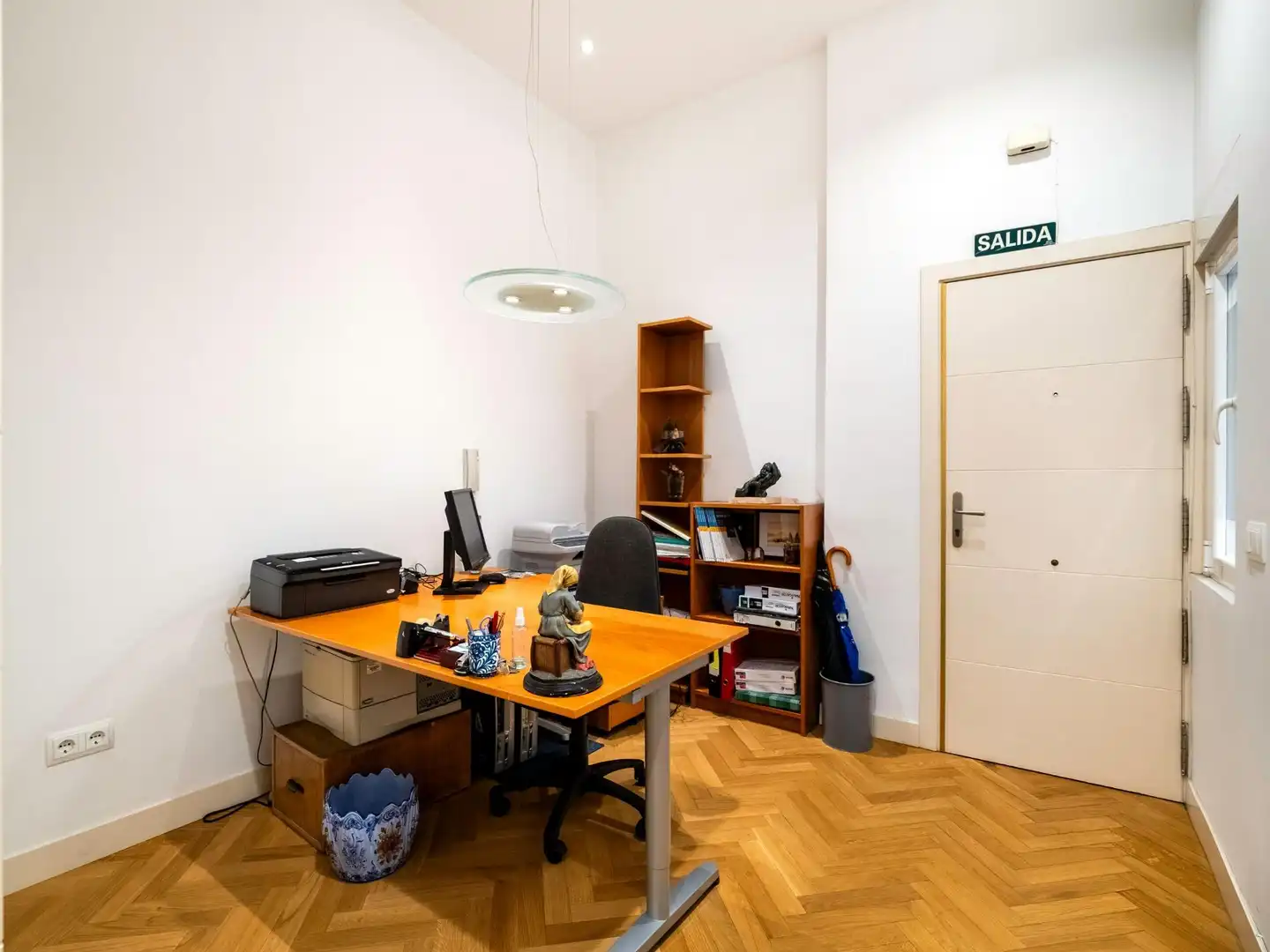 Flat for sale in Madrid  with Air Conditioner, Heating and Storage room