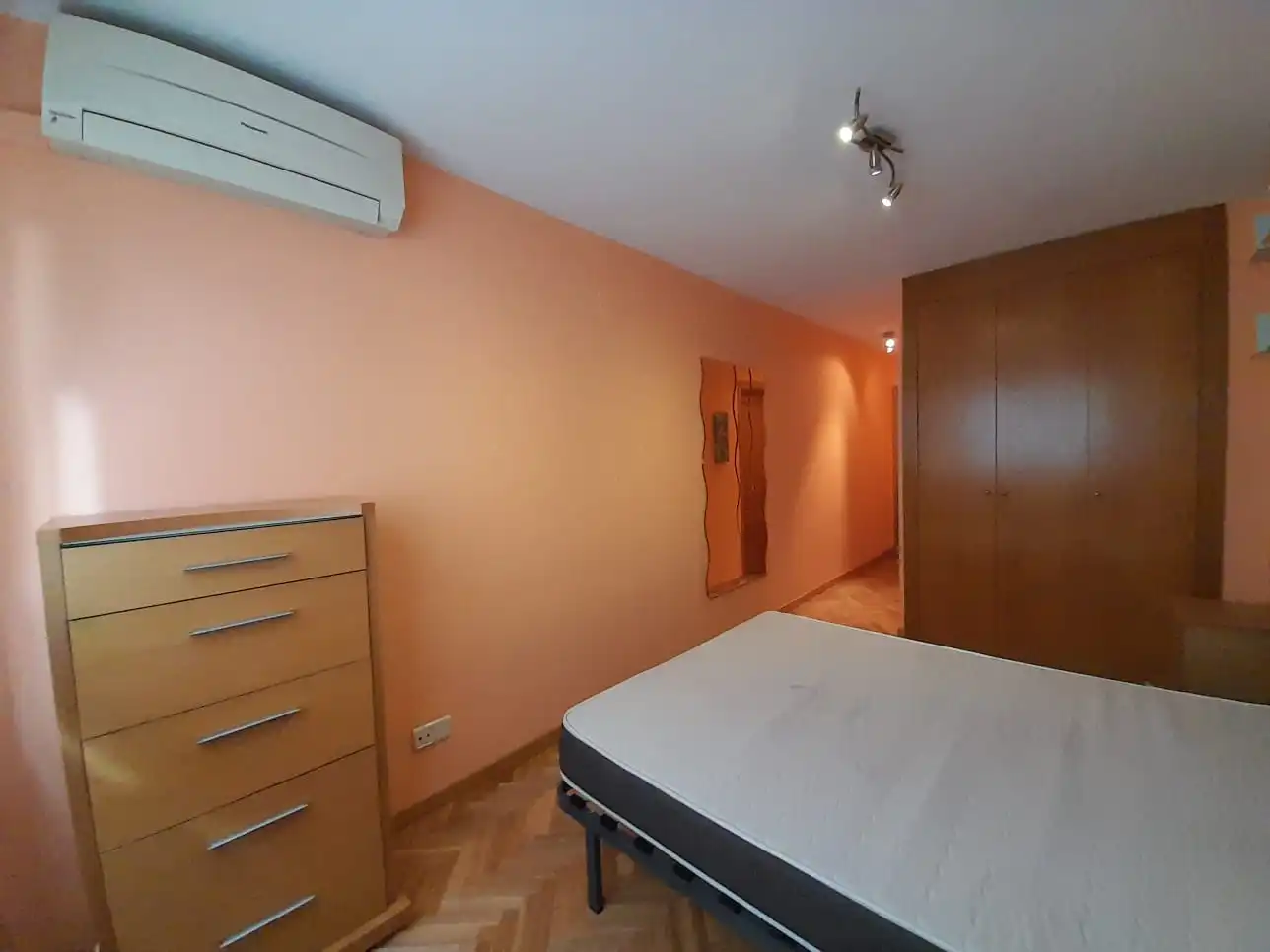 Schlafzimmer von Wohnung zum Verkauf in Villaverde