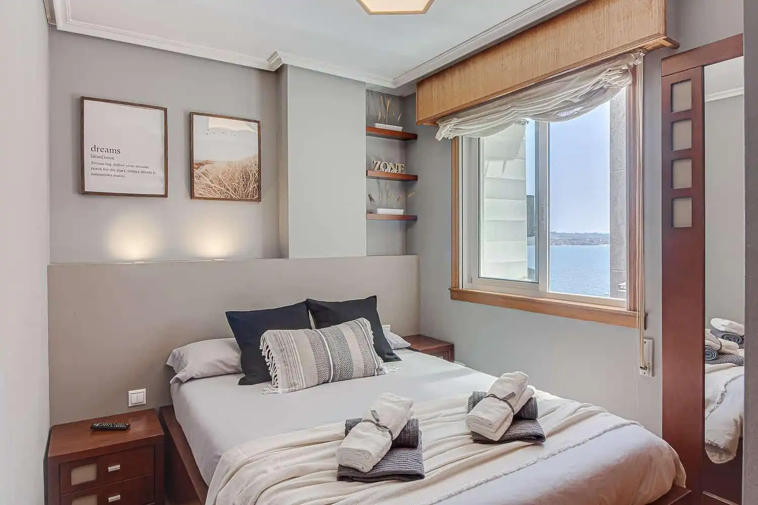 Bedroom of Flat for sale in A Coruña Capital   with Air Conditioner and Storage room